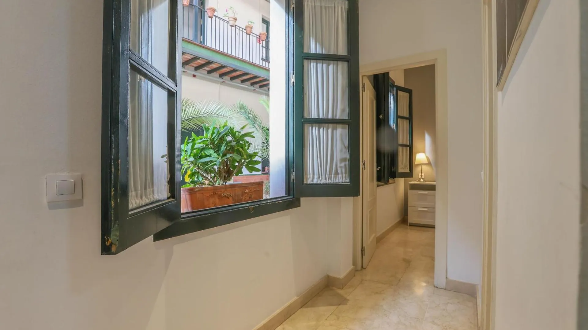 Patio De La Cartuja - 4 Pax Apartment Seville