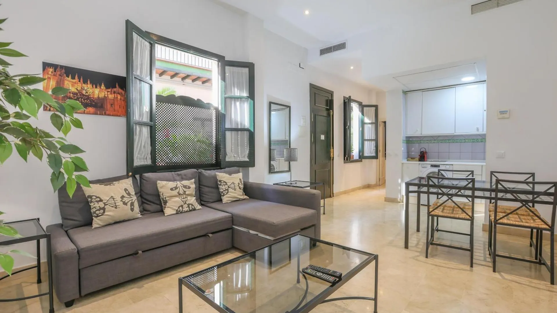 Patio De La Cartuja - 4 Pax Apartment Seville
