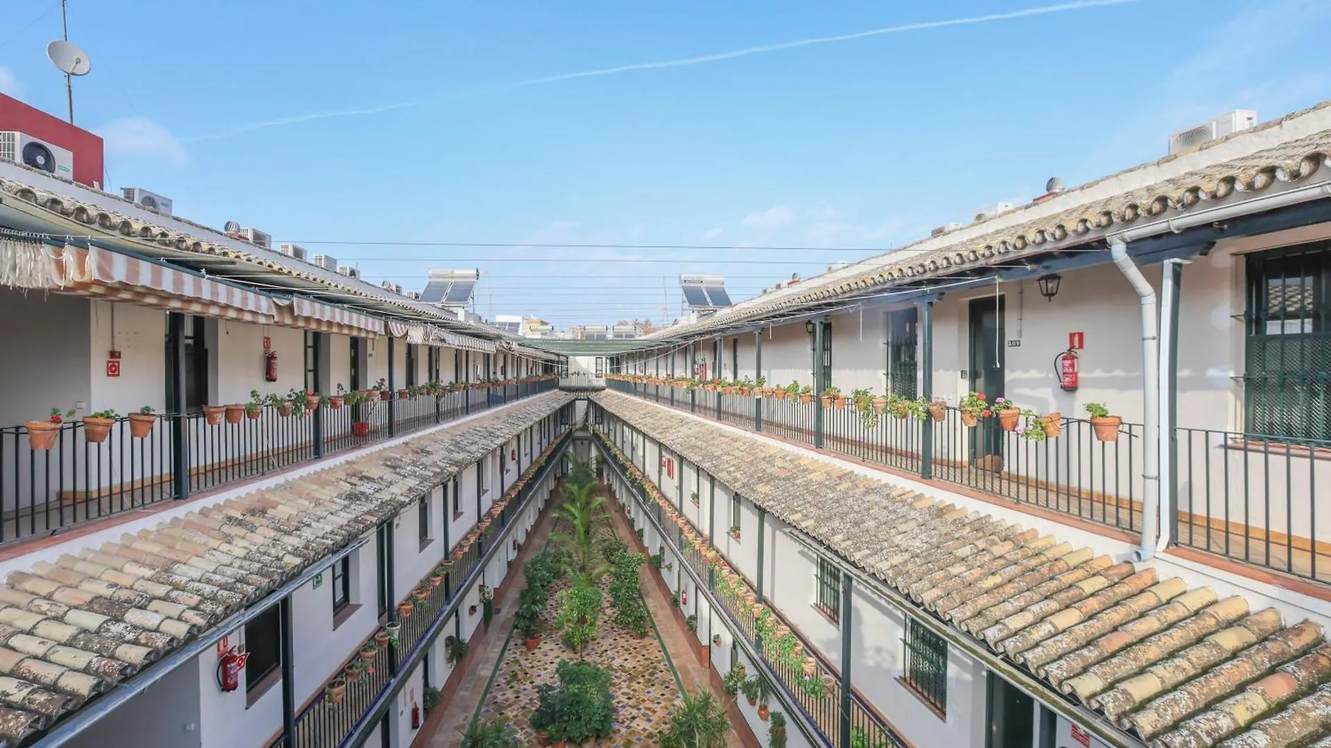 Patio De La Cartuja - 4 Pax Apartment Seville