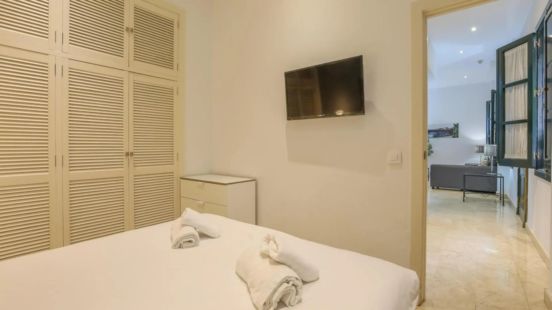 Patio De La Cartuja - 4 Pax Apartment Seville