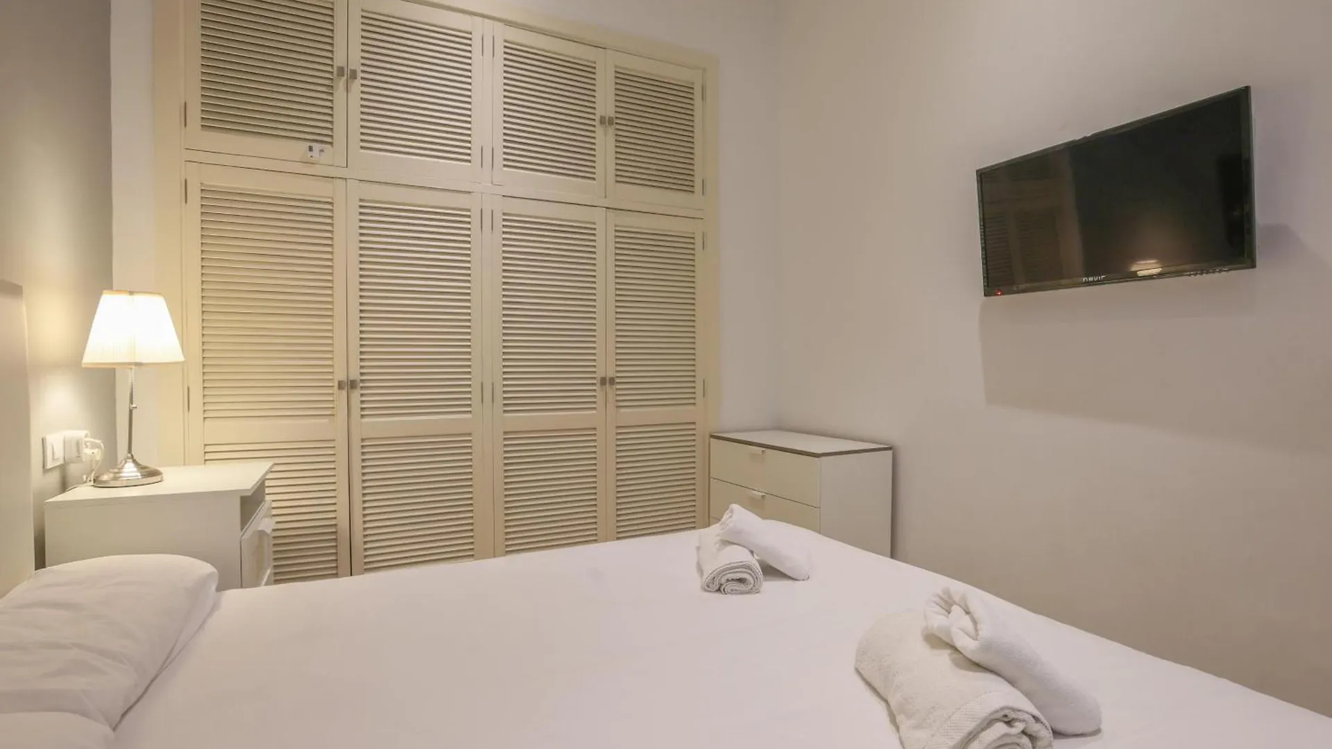 Patio De La Cartuja - 4 Pax Apartment Seville