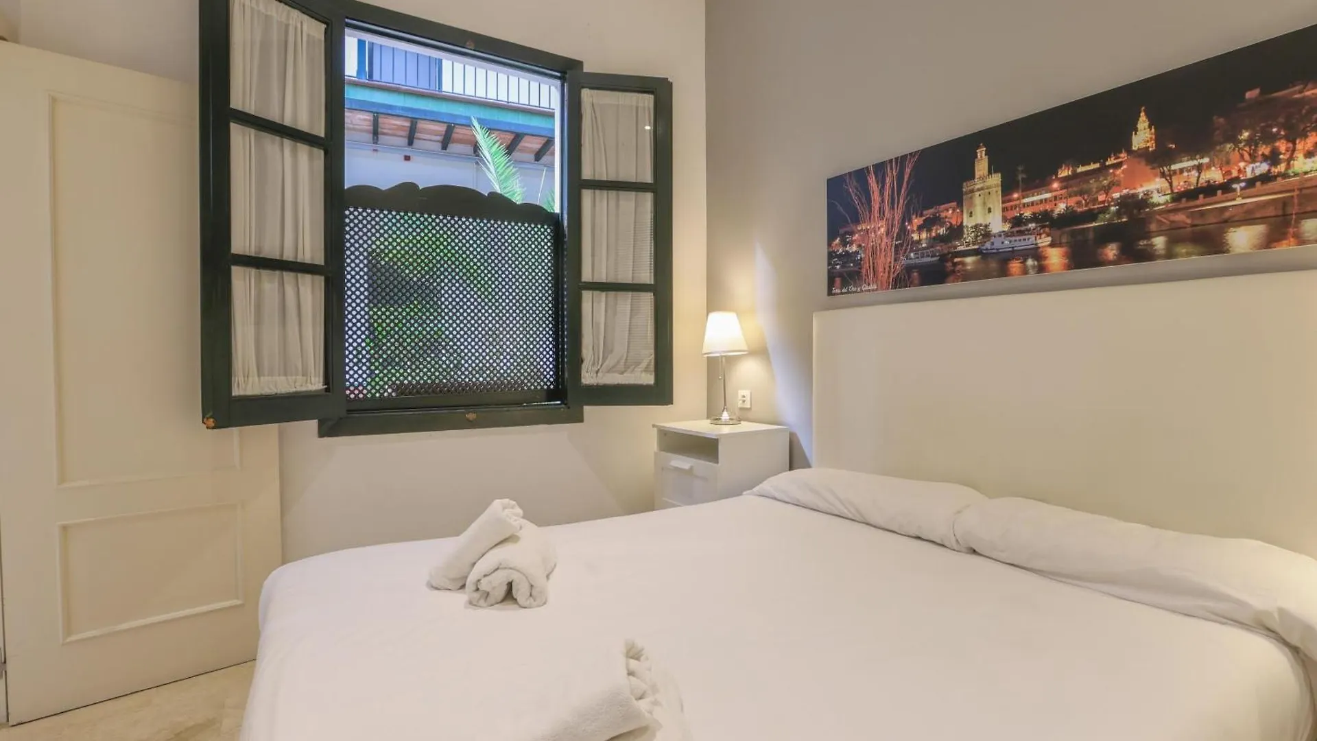 Patio De La Cartuja - 4 Pax Apartment Seville