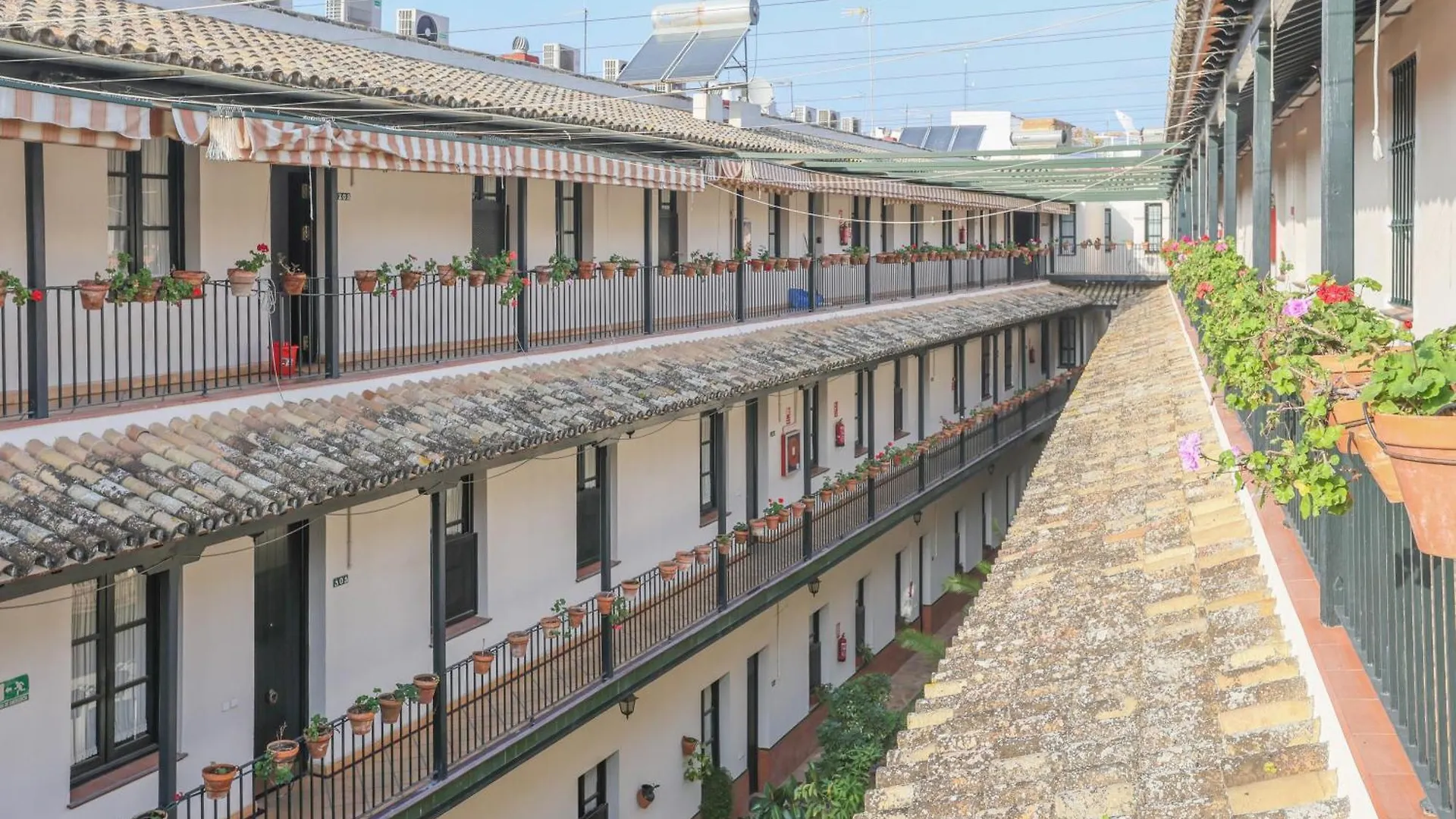 Patio De La Cartuja - 4 Pax Apartment Seville